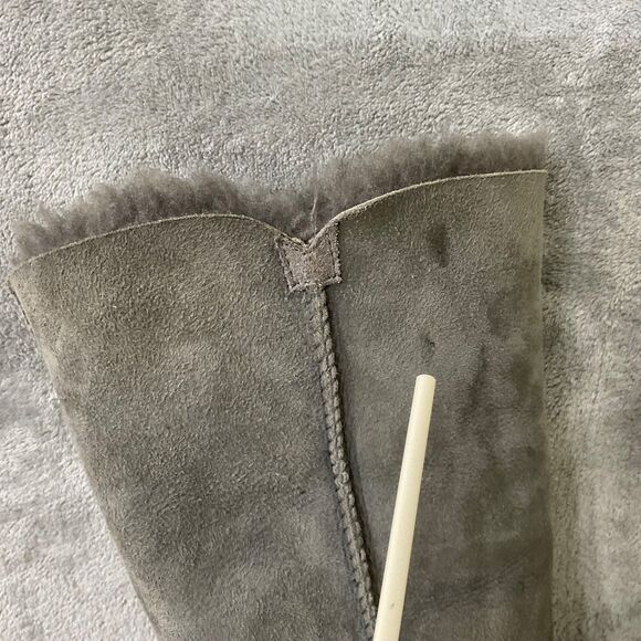 UGG Australia 1873 Bailey Button Triplet Suede Boots Sz 7 Gray - Picture 12 of 14